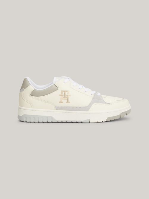 Zapatillas de baloncesto con suela dentada