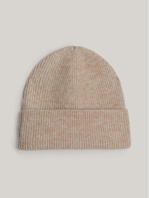 ESSENTIAL FLAG FUZZY BEANIE