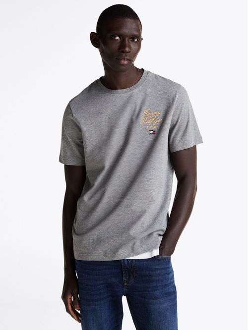 CAMISETA SCRIPT HILFIGER STACK TEE TH