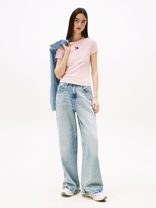 CAMISETA TJW SLIM BADGE RIB TEE