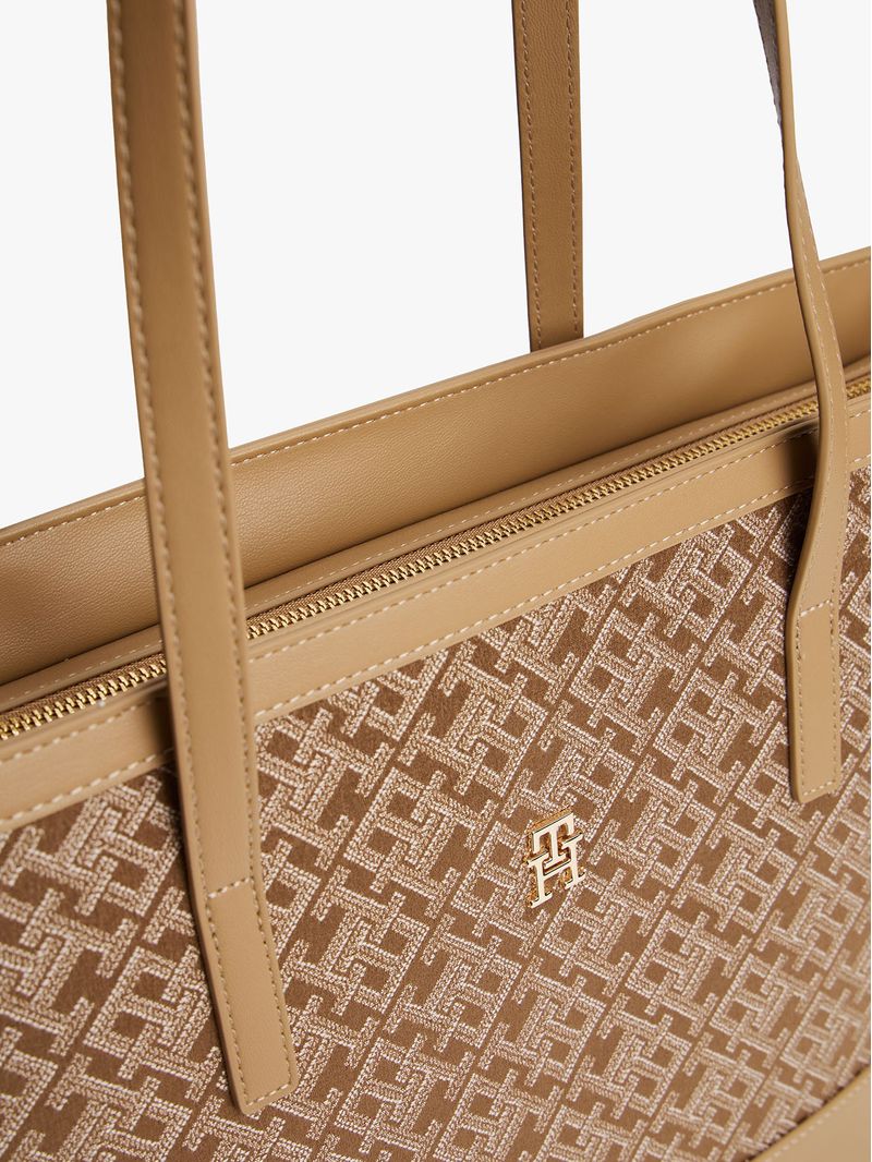 AW0AW17509_RBC_3.jpg